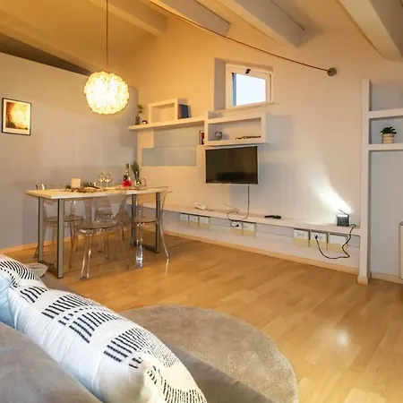 Appartamento Attico Elegante Centralissimo *